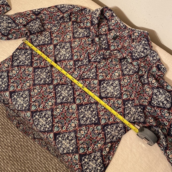 KUT from the kloth print long sleeved shirt dress with v neck and pockets - Picture 11 of 12